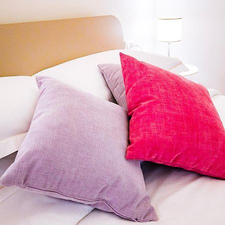 Acacia Firenze - Avocado Apartment ภายนอก รูปภาพ