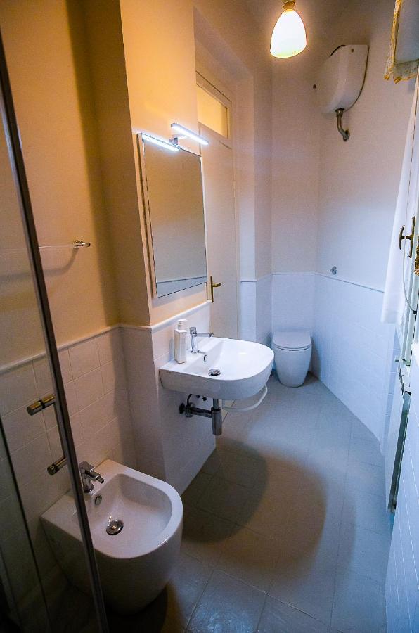 Acacia Firenze - Avocado Apartment ภายนอก รูปภาพ