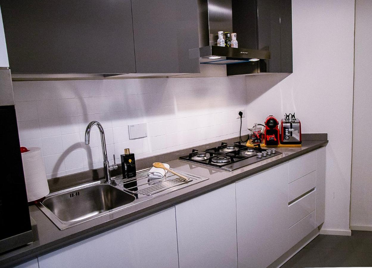 Acacia Firenze - Avocado Apartment ภายนอก รูปภาพ
