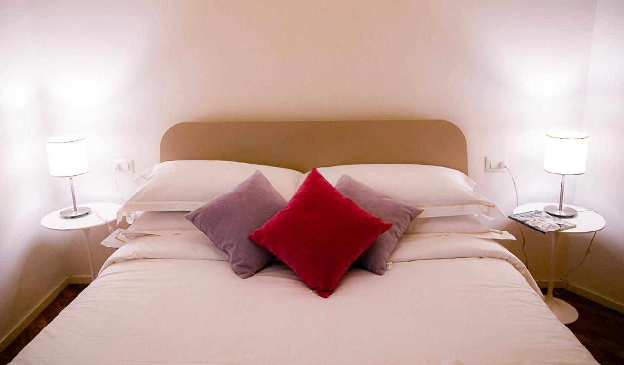 Acacia Firenze - Avocado Apartment ภายนอก รูปภาพ